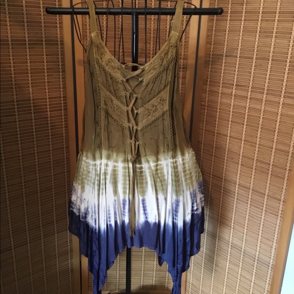 Sleeveless top